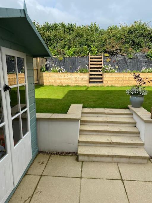 Seabreeze Retreat With Parking And A Large Garden Villa Lyme Regis Luaran gambar